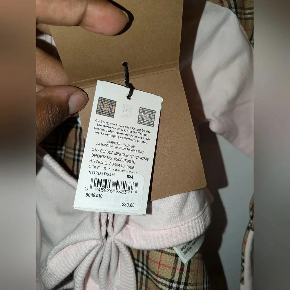 BNWT Burberry Baby Three Piece Onesie Bib and Hat Light Pink 6 Months Girl $380 - Picture 3 of 7
